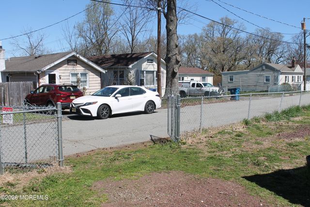 235 Alpine Way, Laurence Harbor, NJ 08879