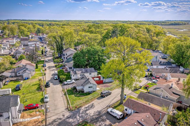 235 Alpine Way, Laurence Harbor, NJ 08879
