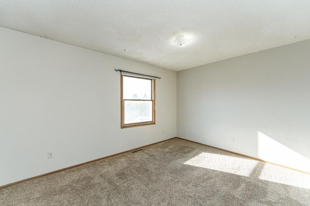 2804 25th Street NW, Rochester, MN 55901