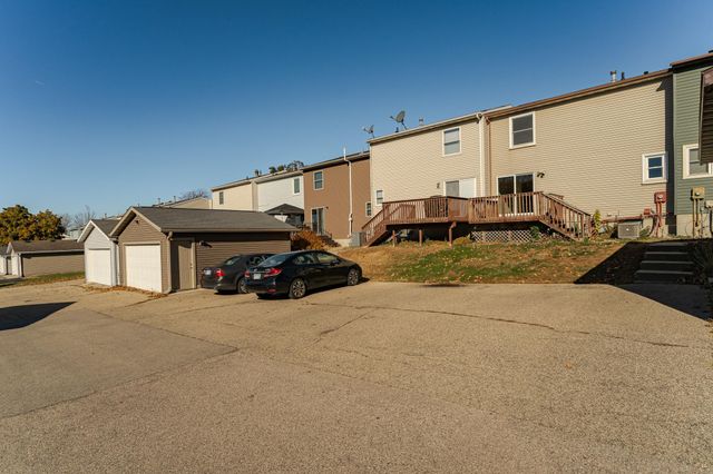 2804 25th Street NW, Rochester, MN 55901