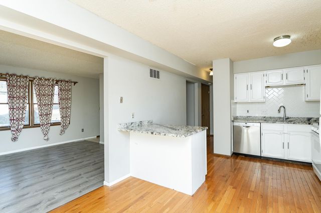 2804 25th Street NW, Rochester, MN 55901