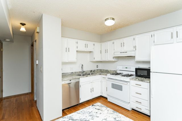 2804 25th Street NW, Rochester, MN 55901