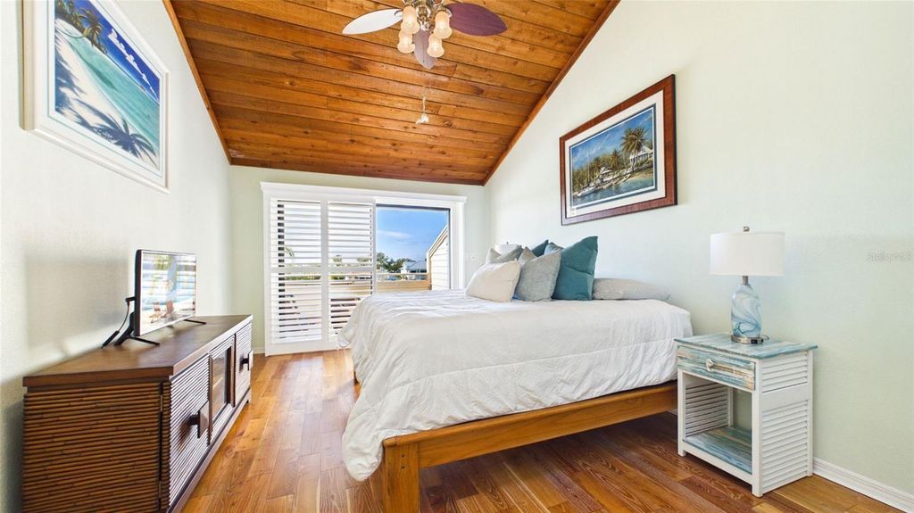 Image 21 of property listing at 350 PINELLAS BAYWAY S 5, Tierra Verde, FL 33715