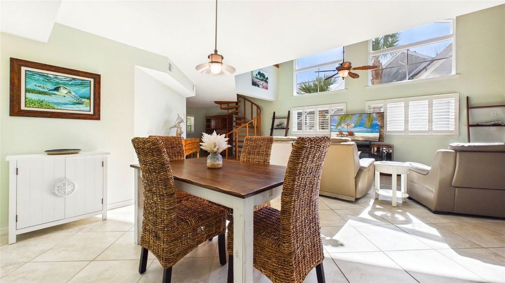 Image 9 of property listing at 350 PINELLAS BAYWAY S 5, Tierra Verde, FL 33715