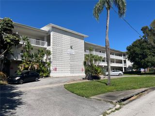 5155 9TH AVENUE N 208, St Petersburg, FL 33710