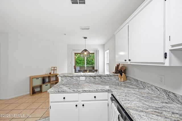 1655 THE GREENS Way 3325, Jacksonville Beach, FL 32250