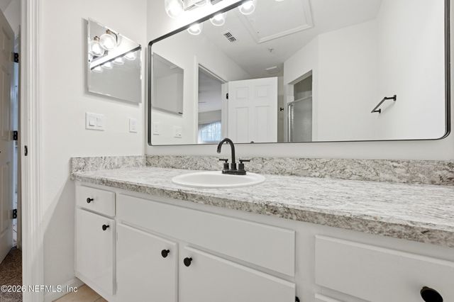 1655 THE GREENS Way 3325, Jacksonville Beach, FL 32250