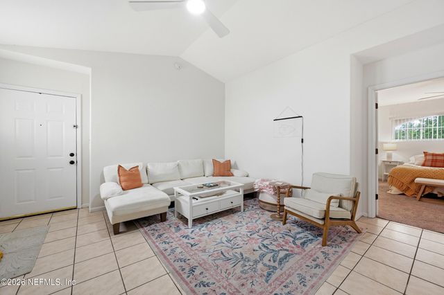 1655 THE GREENS Way 3325, Jacksonville Beach, FL 32250