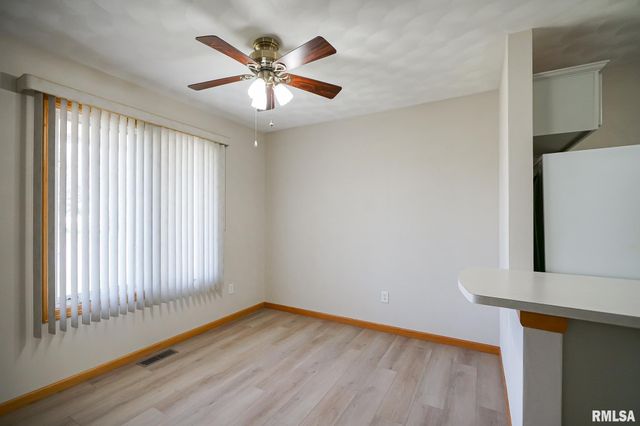 130 EASY Street, Washington, IL 61571