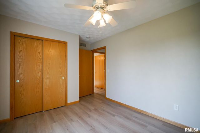 130 EASY Street, Washington, IL 61571