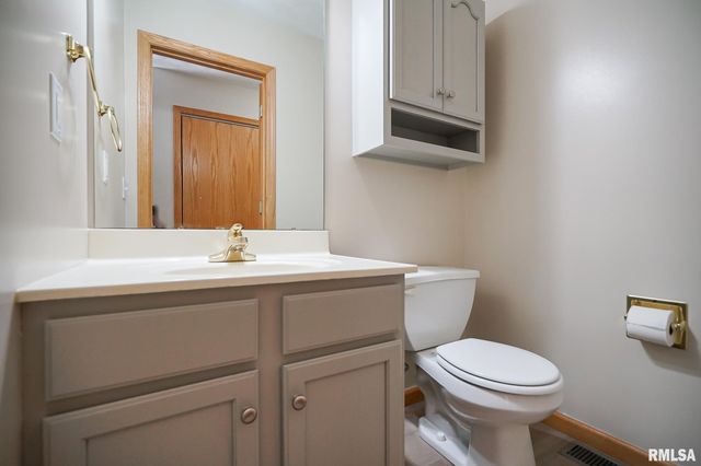 130 EASY Street, Washington, IL 61571