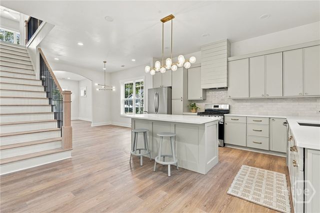 712 E 34th Street, Savannah, GA 31401