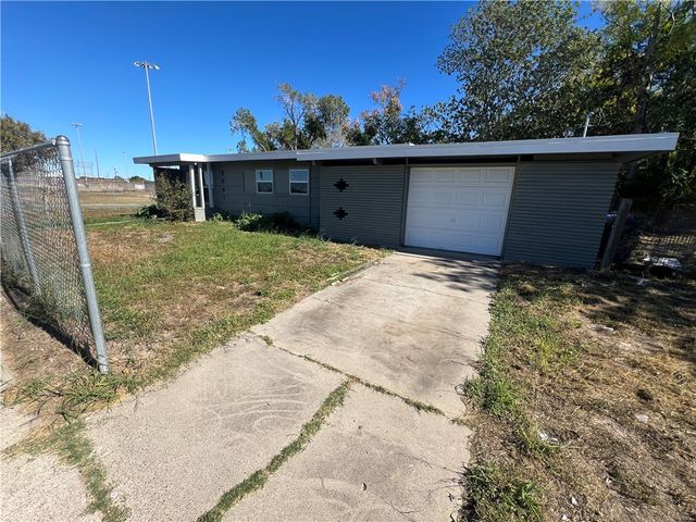 3801 Lamont St, Corpus Christi, TX 78415