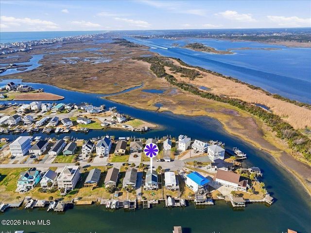 6114 6th Street, Surf City, NC 28445
