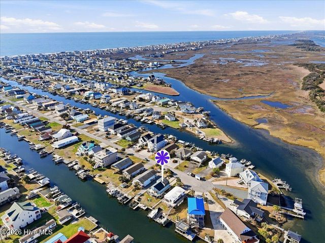 6114 6th Street, Surf City, NC 28445