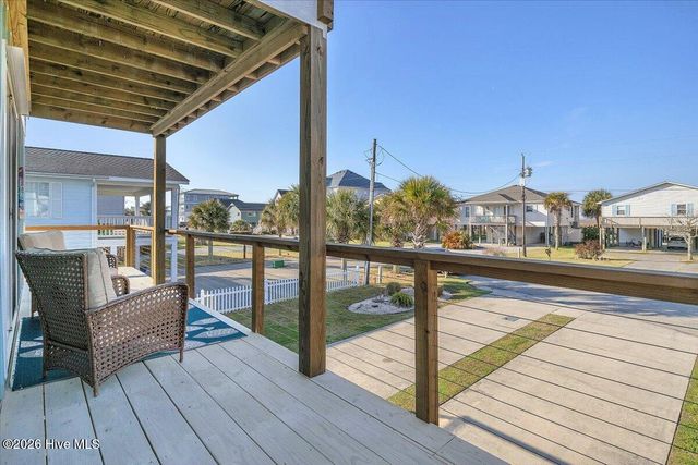 6114 6th Street, Surf City, NC 28445