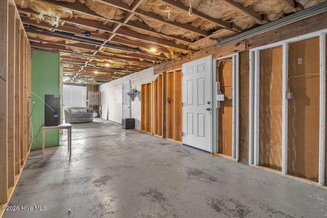 6114 6th Street, Surf City, NC 28445