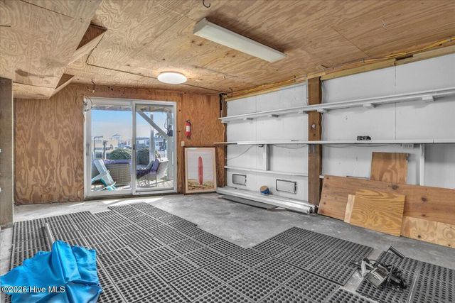 6114 6th Street, Surf City, NC 28445