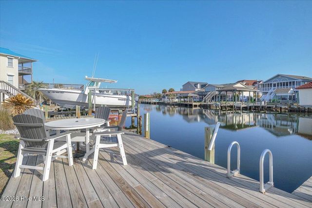 6114 6th Street, Surf City, NC 28445