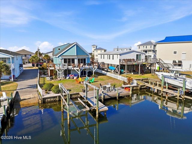 6114 6th Street, Surf City, NC 28445