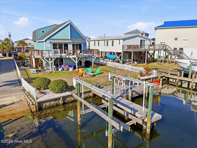 6114 6th Street, Surf City, NC 28445