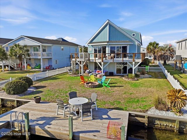 6114 6th Street, Surf City, NC 28445