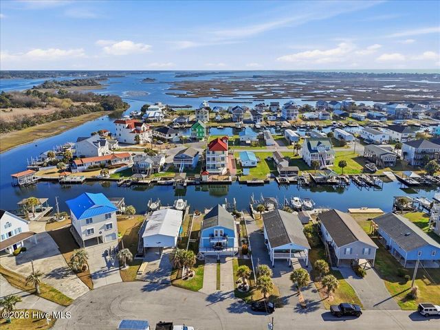 6114 6th Street, Surf City, NC 28445
