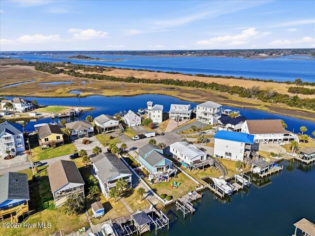 6114 6th Street, Surf City, NC 28445