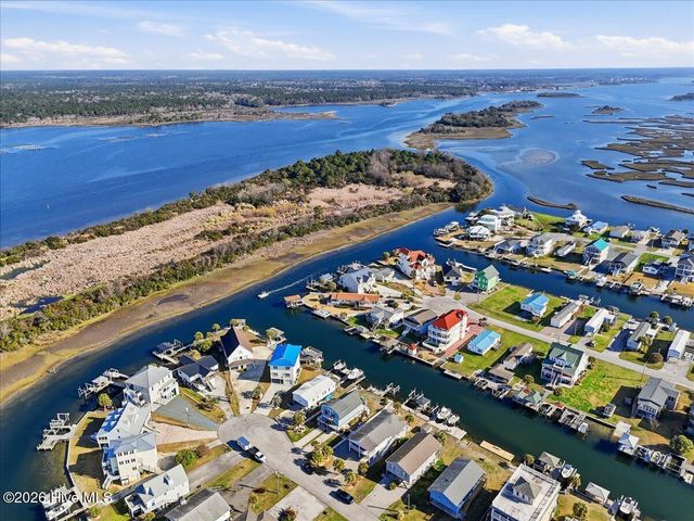 6114 6th Street, Surf City, NC 28445