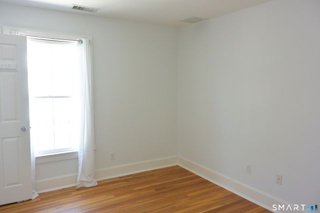 83 South Avenue E, New Canaan, CT 06840