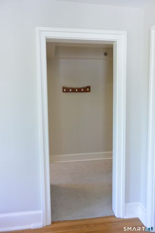 83 South Avenue E, New Canaan, CT 06840