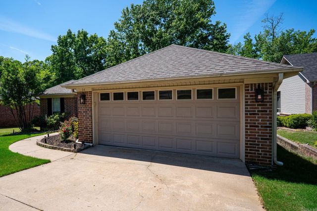 74 Garden Oaks Drive, Maumelle, AR 72113