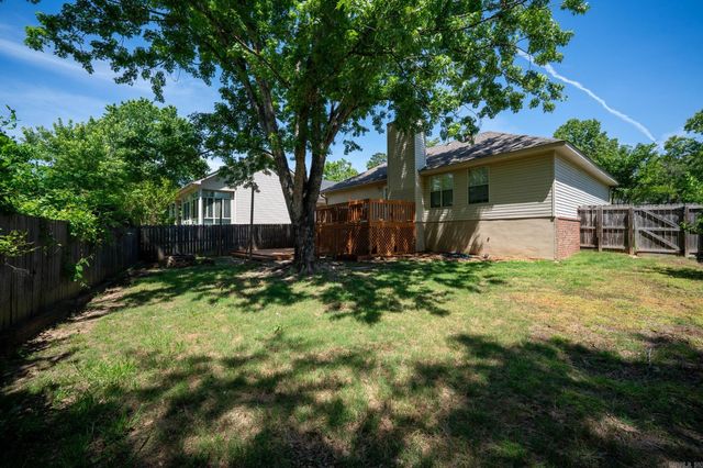 74 Garden Oaks Drive, Maumelle, AR 72113