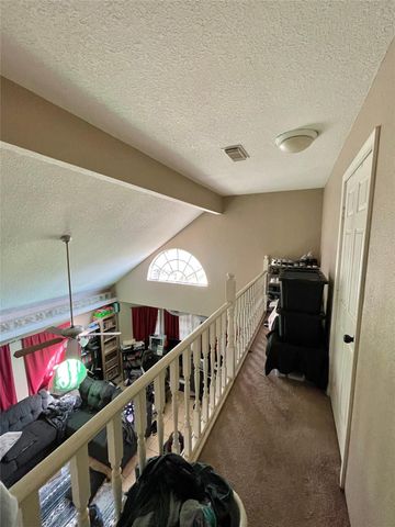 300 E Locust Street, Angleton, TX 77515