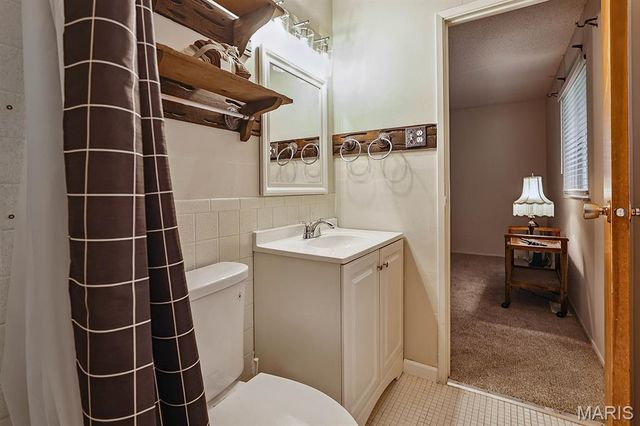 2328 Outlook Drive, St Louis, MO 63136