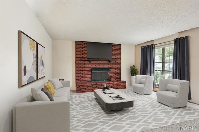 2328 Outlook Drive, St Louis, MO 63136