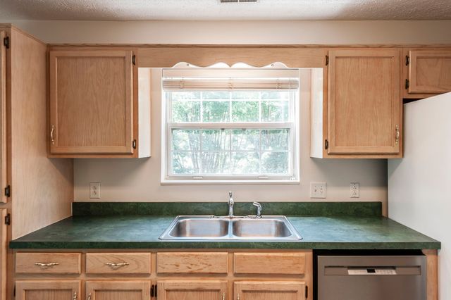 159 W Harbor, Hendersonville, TN 37075