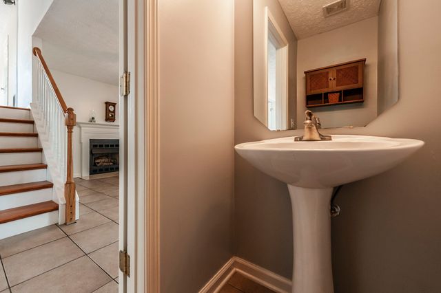 159 W Harbor, Hendersonville, TN 37075