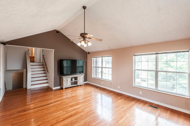 159 W Harbor, Hendersonville, TN 37075