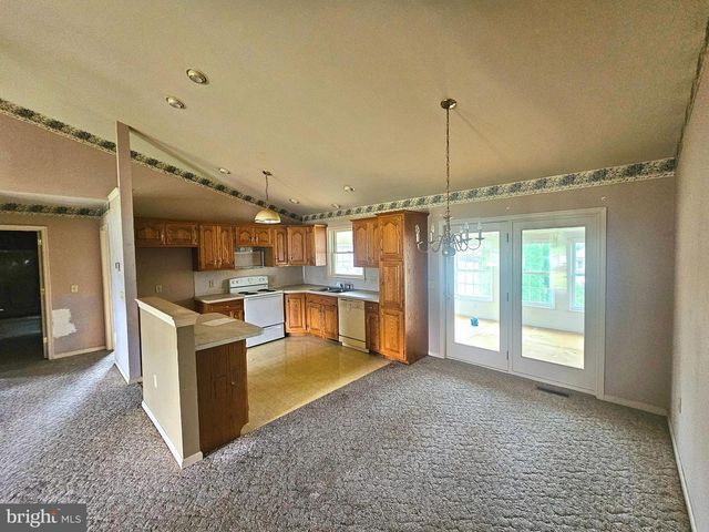 605 PROGRESS AVE, Lebanon, PA 17042