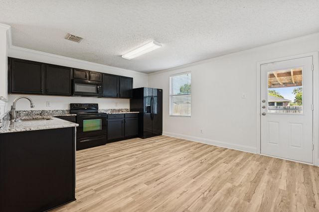 6113 Countess Lane, Denton, TX 76210