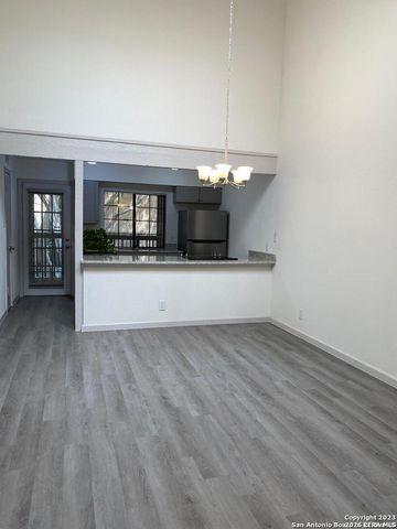 8611 Datapoint Dr Apt 26, San Antonio, TX 78229