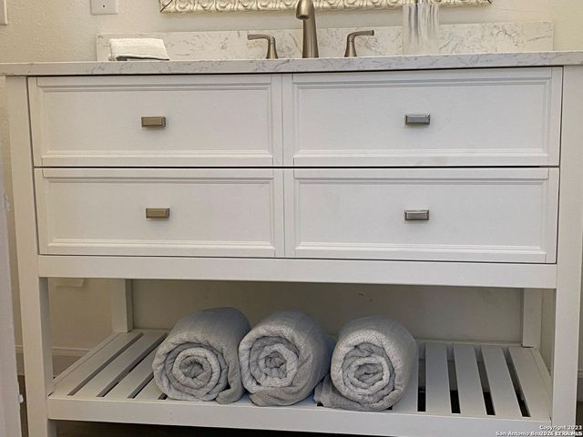 8611 Datapoint Dr Apt 26, San Antonio, TX 78229