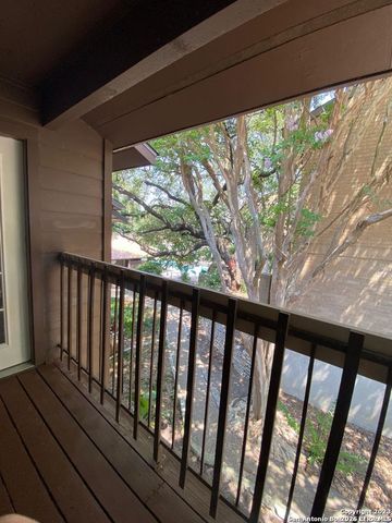 8611 Datapoint Dr Apt 26, San Antonio, TX 78229