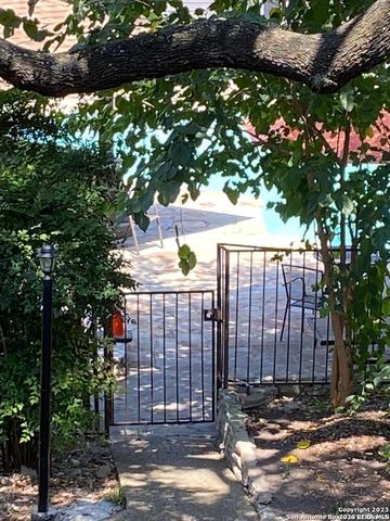 8611 Datapoint Dr Apt 26, San Antonio, TX 78229