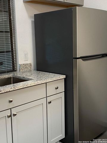 8611 Datapoint Dr Apt 26, San Antonio, TX 78229