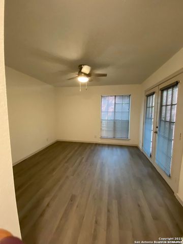 8611 Datapoint Dr Apt 26, San Antonio, TX 78229