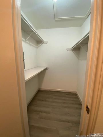 8611 Datapoint Dr Apt 26, San Antonio, TX 78229