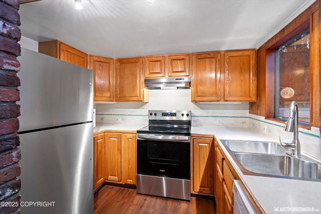 2140 Dawson Street, Anchorage, AK 99503