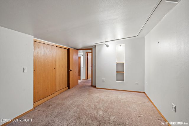 2140 Dawson Street, Anchorage, AK 99503